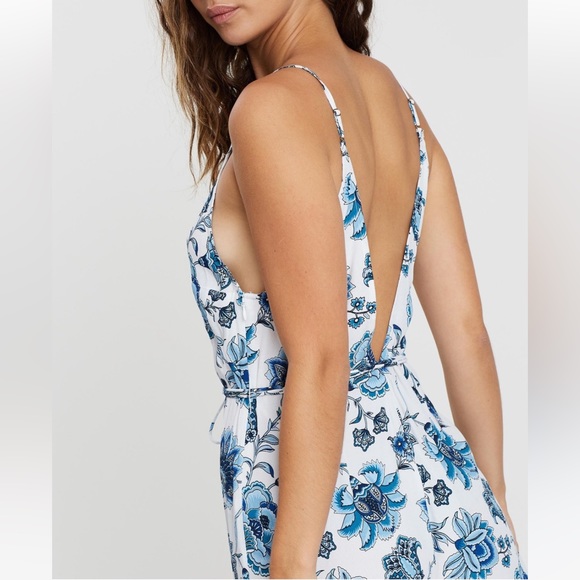 TIGERLILY Aliki Blue Floral Wide Leg Jumpsuit NWT RRP$180 - Picture 3 of 16